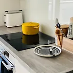 Appartement Bright & Modern 1br In Mall Of Tripla *