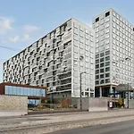 Bright & Modern 1br In Mall Of Tripla Appartement