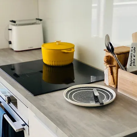 Huoneisto Bright & Modern 1br In Mall Of Tripla *