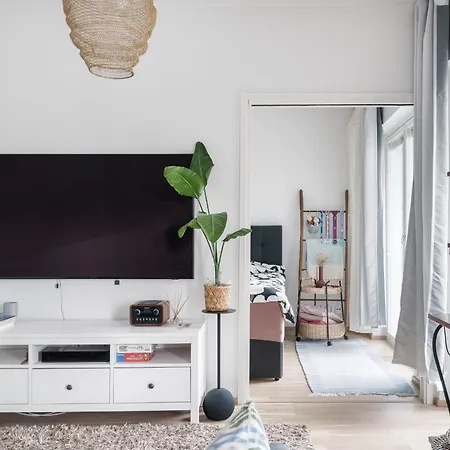 Bright & Modern 1br In Mall Of Tripla Helsinki