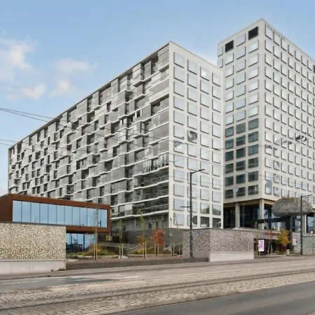 Bright & Modern 1br In Mall Of Tripla Huoneisto